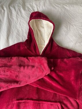 Huggle Oversized Sherpa Blanket Sweater